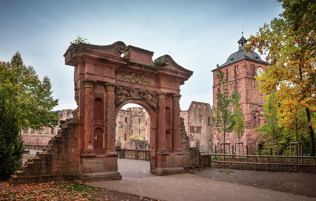 schloss heidelberg elisabethentor