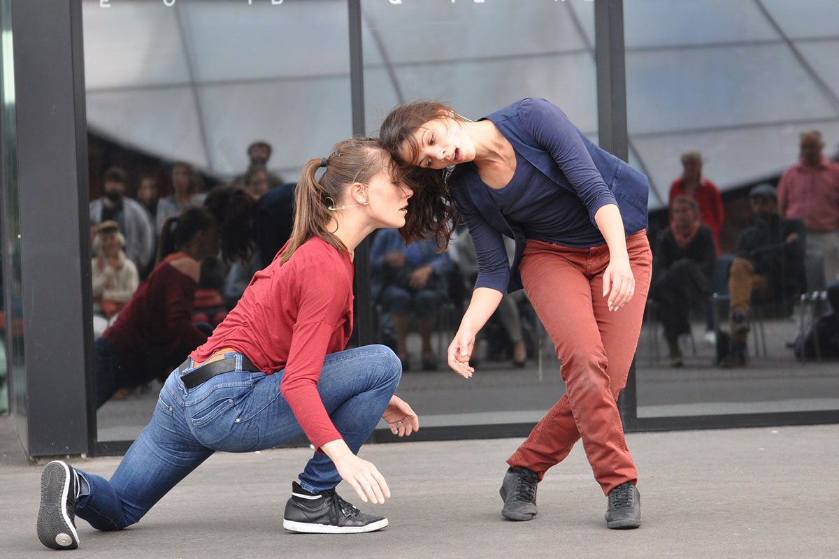 strassentheater ludwigshafen damotus! take air strassentheater ludwigshafen damotus! take air