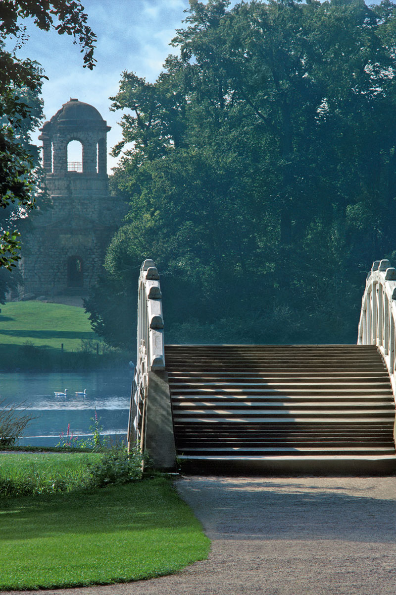 schloss schlossgarten schwetzingen tempel brücke schlösser gärten baden württemberg