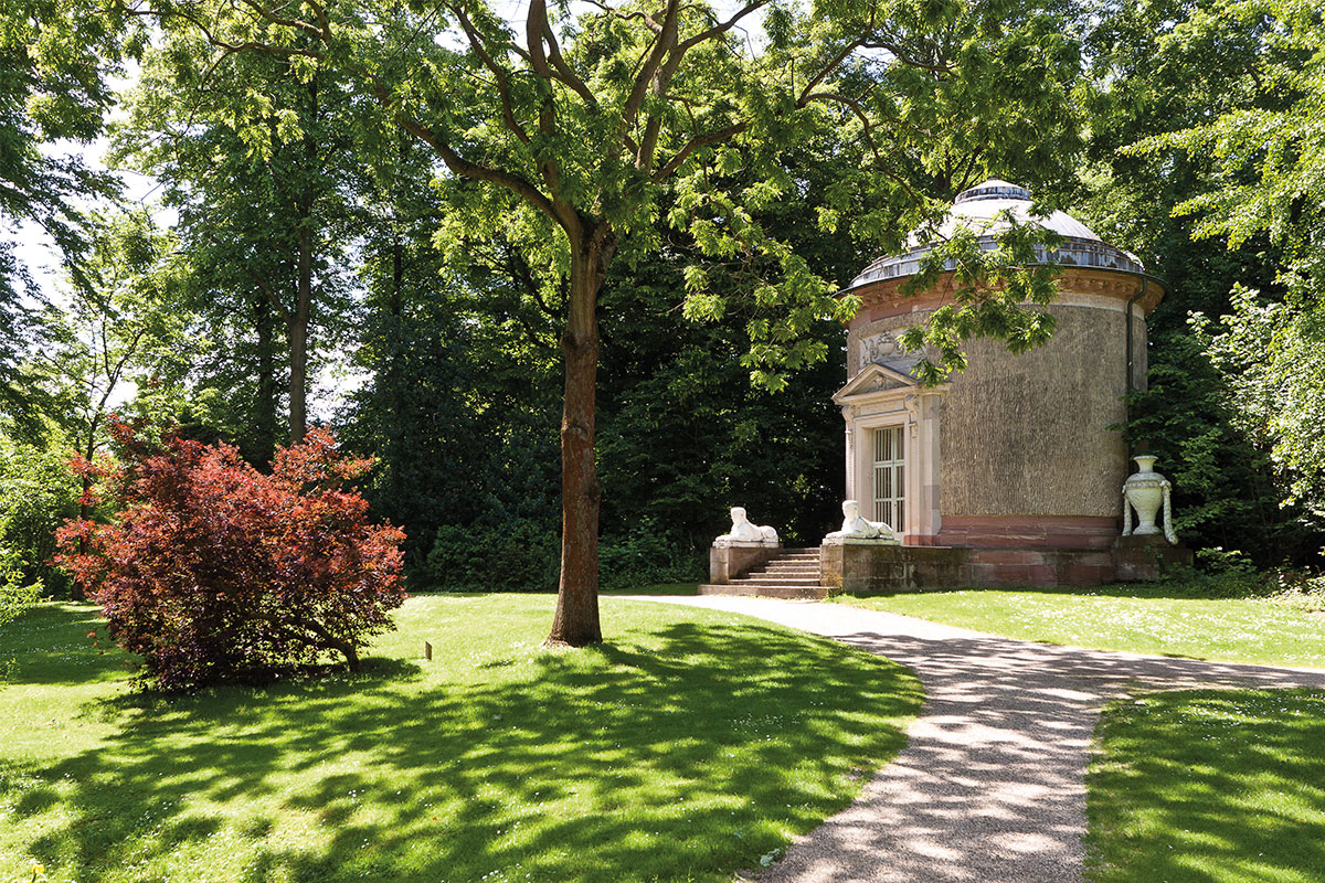 schloss schlossgarten schwetzingen tempel