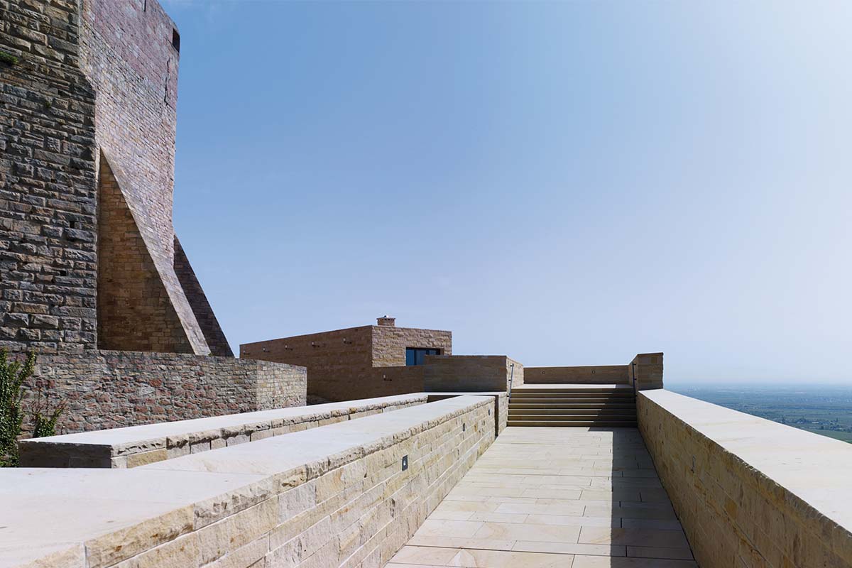 hambacher schloss schwarz rot gold fest flagge national