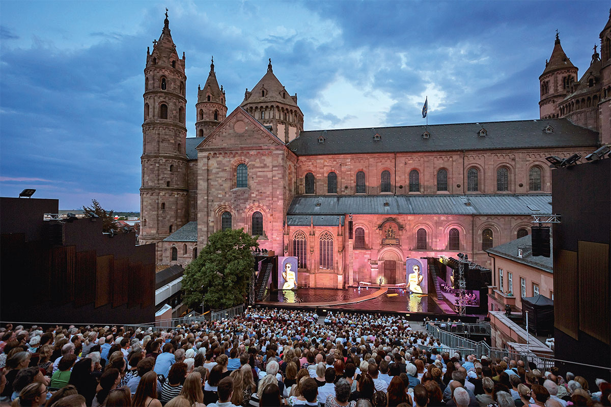 nibelungen festspiele worms dom bernward bertram