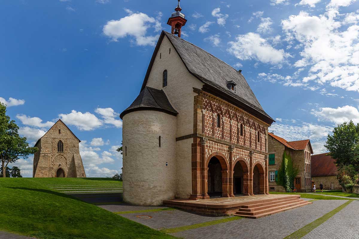 schlösser gärten hessen unesco weltkulturerbe kloster lorsch königshalle