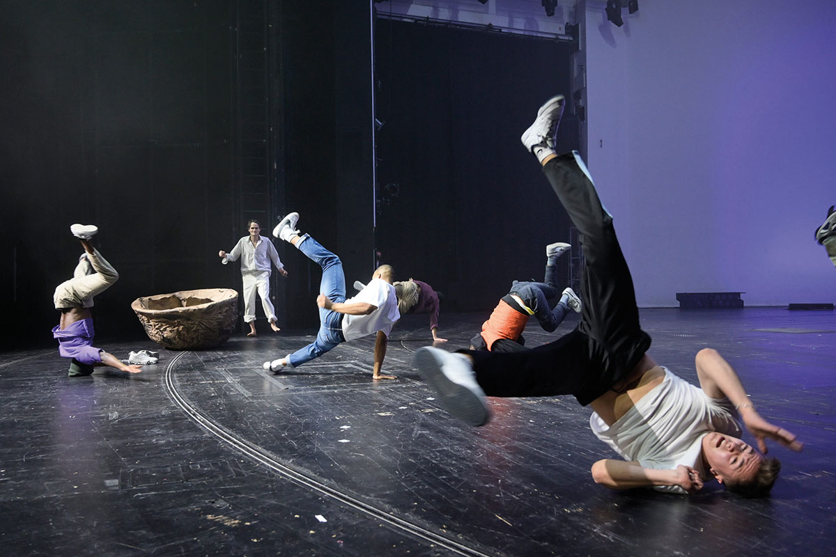 festspiele ludwigshafen rene pollesch volksbühne berlin geht es dir gut