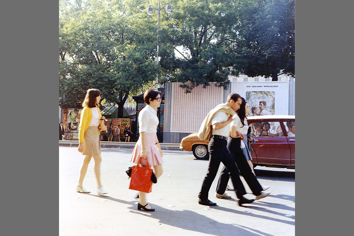 wilhelm hack museum street life Photo-souvenir Daniel Buren Affichages sauvages